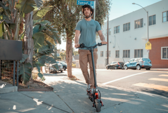 Kaabo Mantis 8 – Best electric scooter for commuting